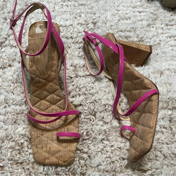 Jessica Simpson Hot Pink Strappy Square Toe Block Heel Chunky Sandal NEW - Picture 1 of 7